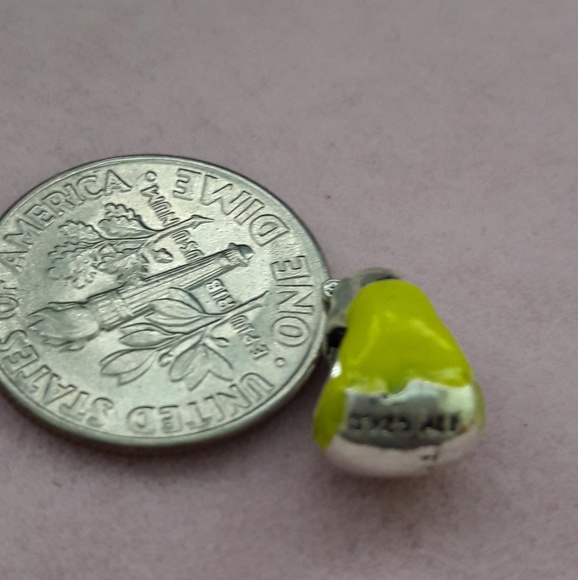 Disney hunny Pooh sliver slider charm - Picture 3 of 3